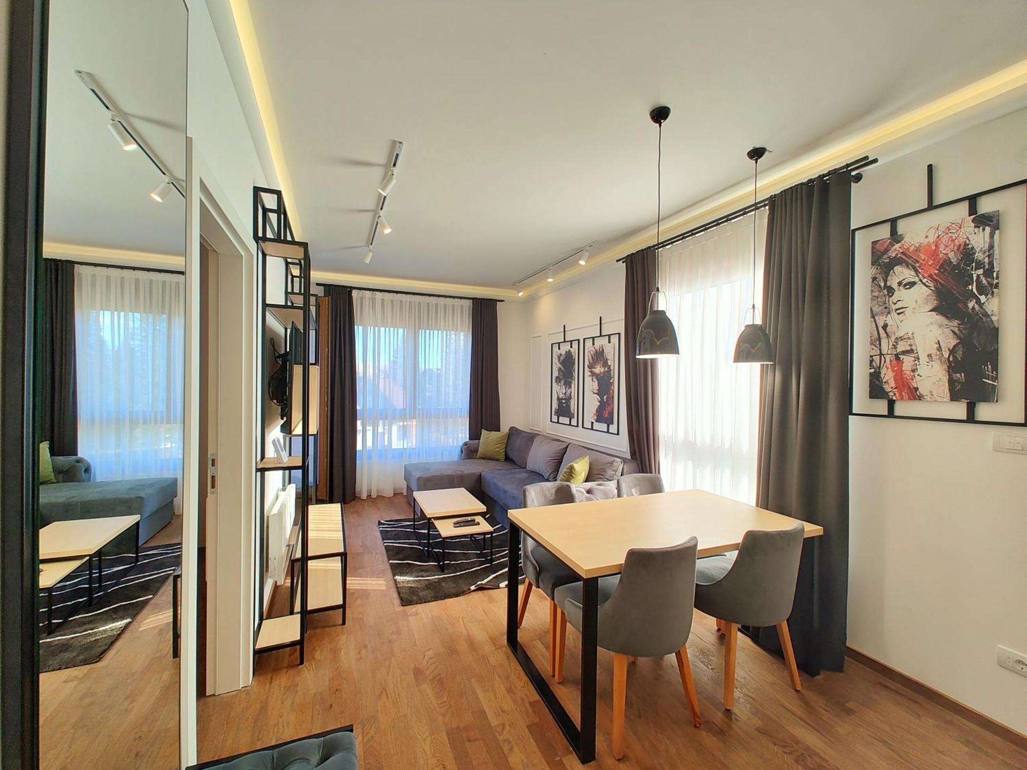 Aparthotel Velika Recepcija Cc Magnet à Zlatibor Extérieur photo